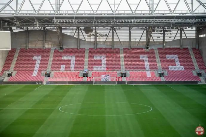 הפועל באר שבע עם מחווה לזכרו של אוהד הקבוצה, סמ"ר בן כהן ז"ל, שנפל בקרב בדרום לבנון