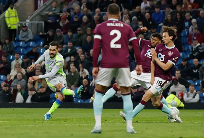 שחקן מנצ'סטר סיטי ריאן שרקי