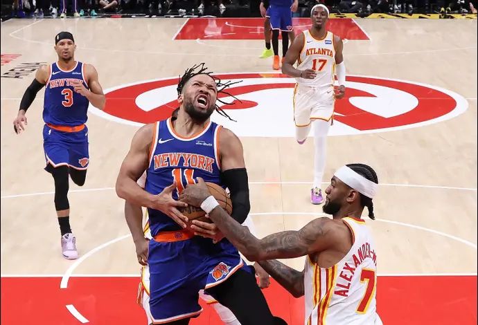 ג'יילן ברונסון שחקן ניו יורק ניקס נגד אטלנטה