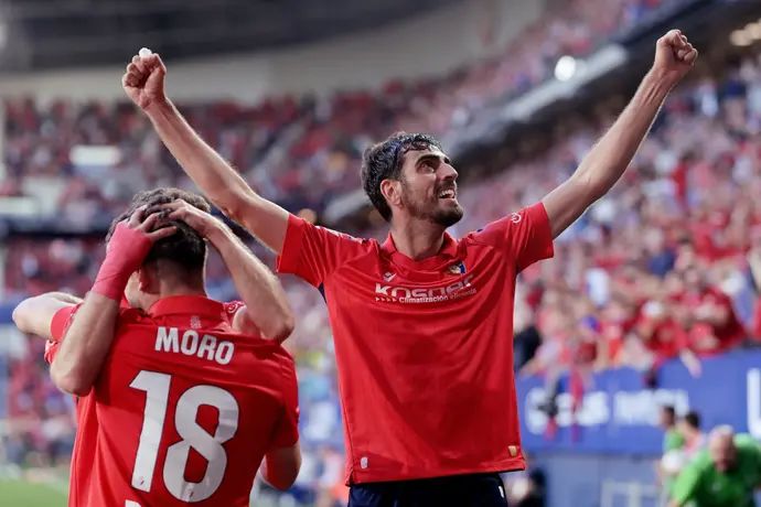 אלחנדרו קאטנה שחקן אוסאסונה חוגג שער