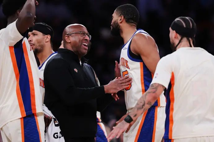 מייק בראון מאמן הניקס