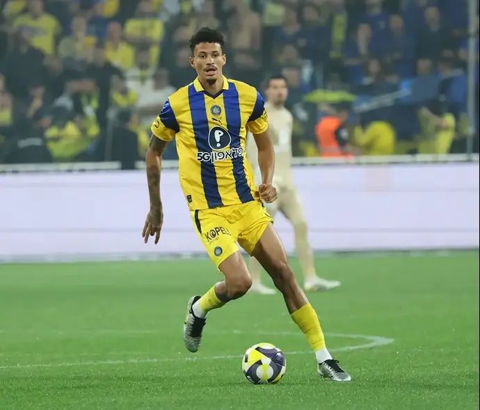 שחקן מכבי תל אביב, הייטור