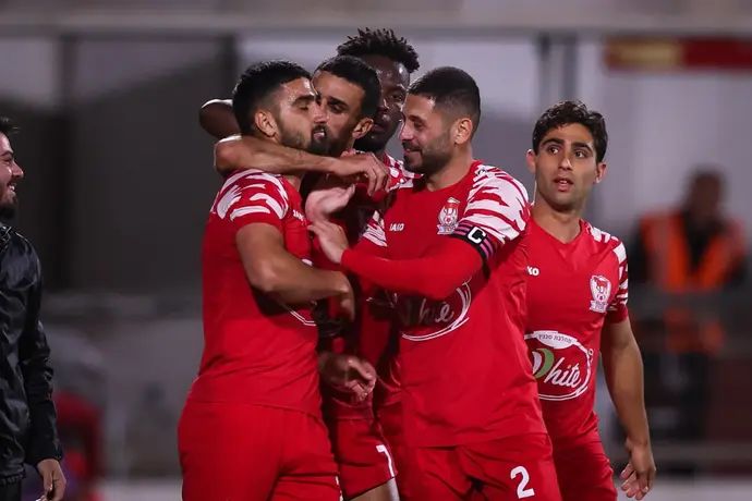 שחקני בני סכנין חוגגים מול מ.ס. אשדוד