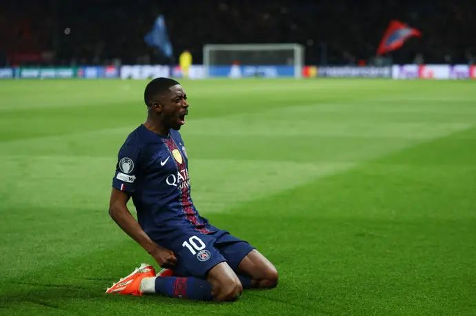 עוסמאן דמבלה שחקן פריז סן ז'רמן חוגג שער