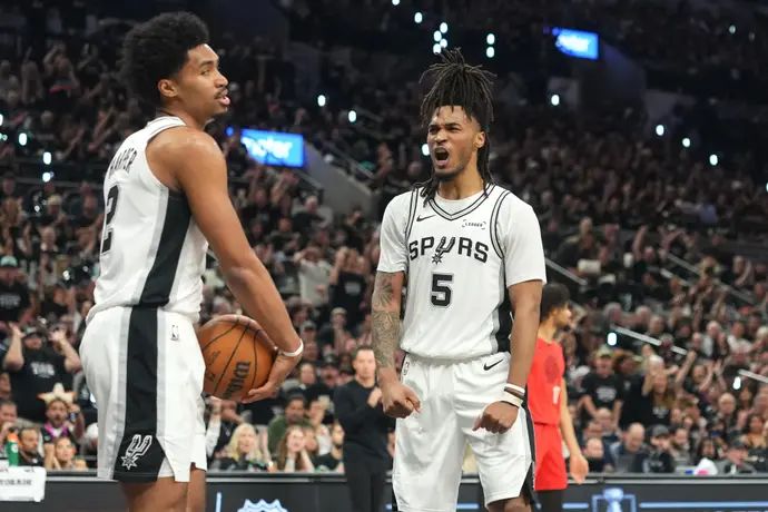 שחקני סן אנטוניו ספרס סטפון קאסל, דילן הארפר