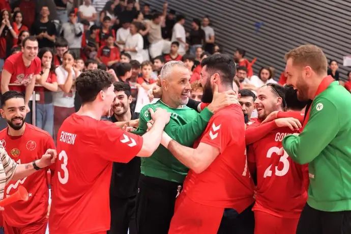 הפועל ראשון לציון חוגגת