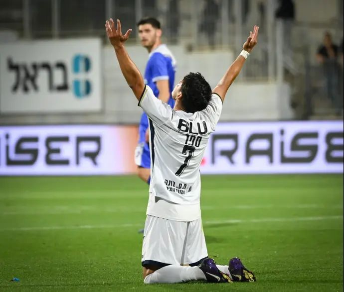 אנטוניו ספר שחקן מכבי בני ריינה חוגג שער