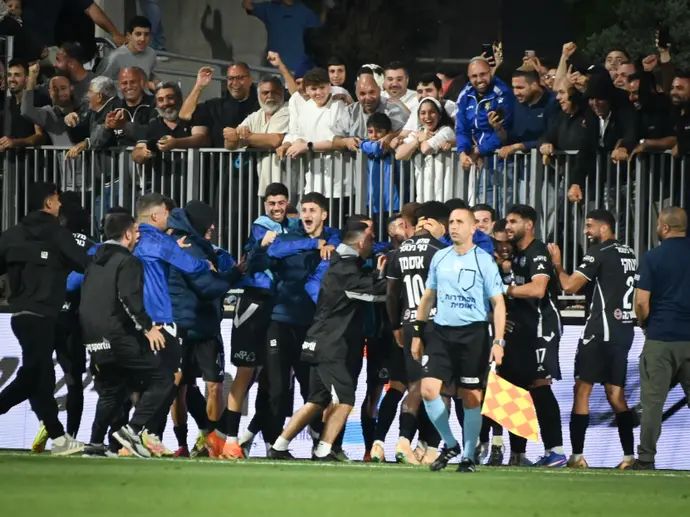 שחקני עירוני טבריה חוגגים