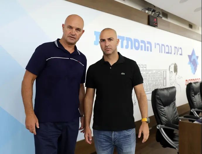 משה מישאלוב, ניר אלון