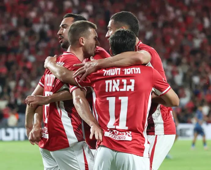 שחקני הפועל באר שבע חוגגים