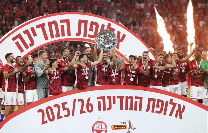 שחקני הפועל באר שבע חוגגים זכייה באליפות
