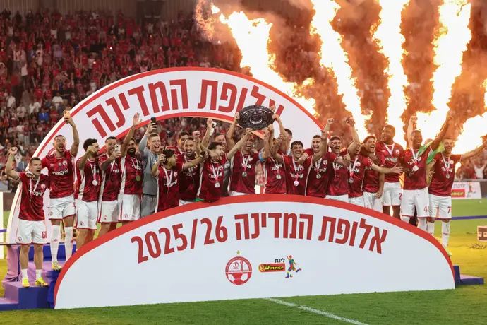 שחקני הפועל באר שבע חוגגים זכייה באליפות