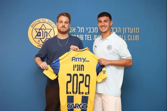 יואב חוניו עם סוכנו רון סבן
