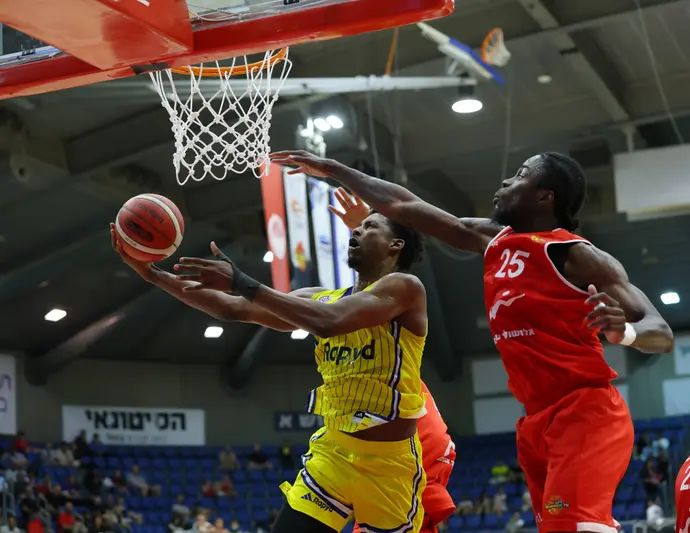 ג'יילן הורד שחקן מכבי תל אביב מול הפועל באר שבע