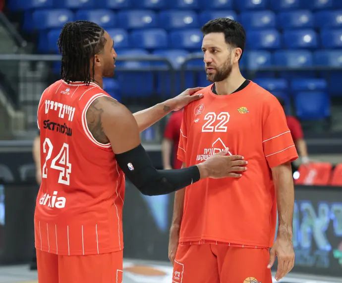 ואסילייה מיציץ', איש וויינרייט שחקני הפועל תל אביב