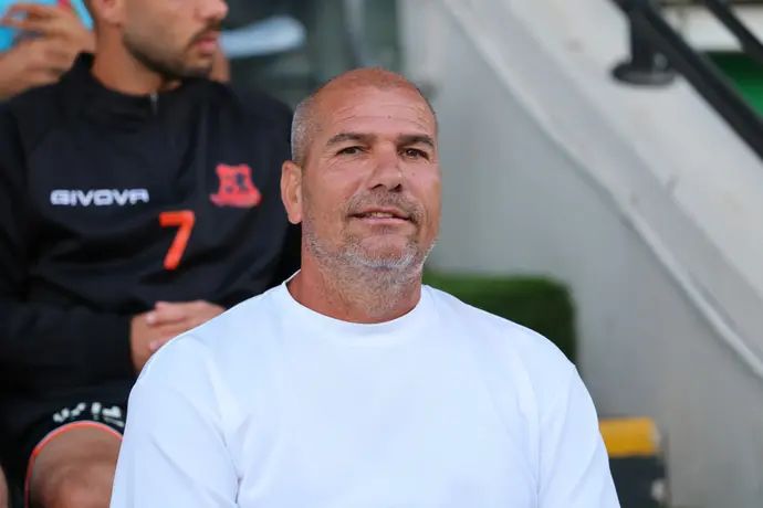 מאמן בני יהודה, אלי לוי