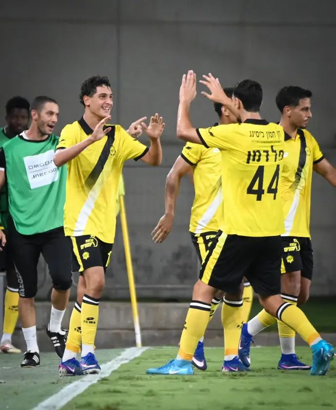 ירין אבוחצירא חוגג שער לזכות מכבי נתניה