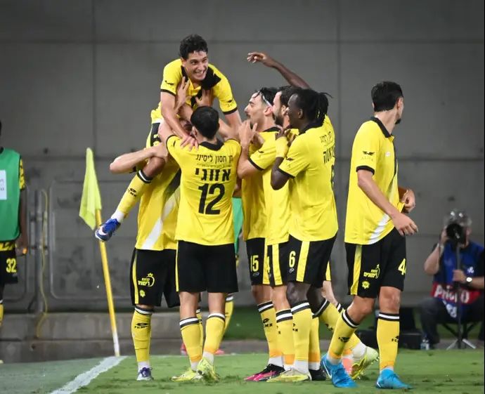 ירין אבוחצירא חוגג שער לזכות מכבי נתניה