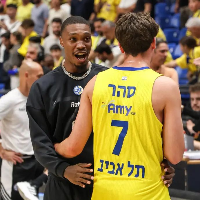 אורן סהר ולוני ווקר שחקני מכבי תל אביב