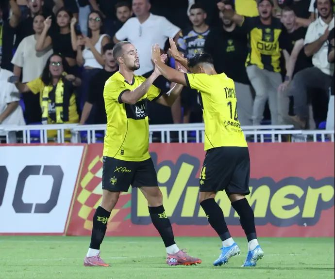 לוקה גדראני, שחקן בית"ר ירושלים חוגג