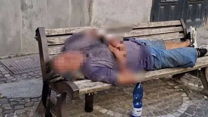 שחקן העבר של נאפולי פייטרו פוצונה