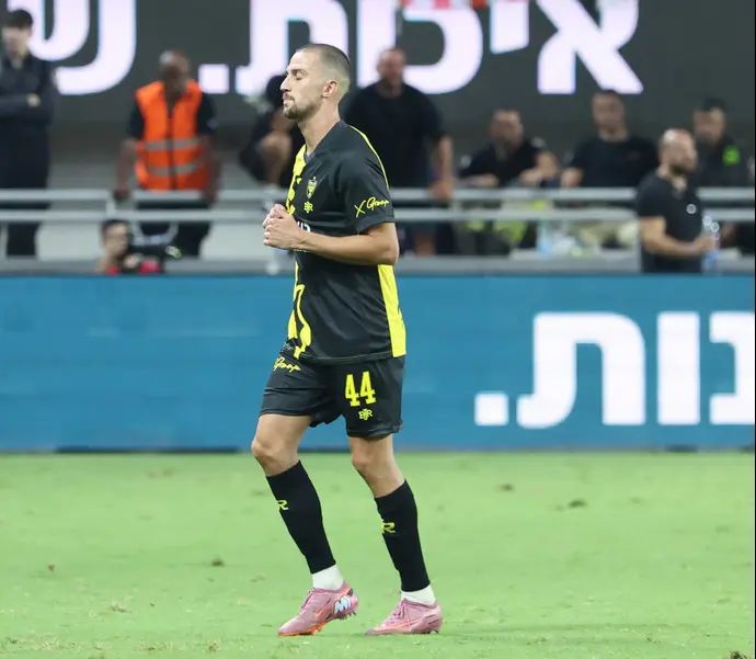 שחקן בית"ר ירושלים לוקה גדראני