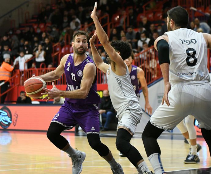 יוגב אוחיון שחקן עירוני נהריה