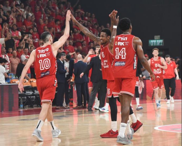 שחקני הפועל תל אביב ג'יילן הורד, קסבייר מנפורד, בר טימור