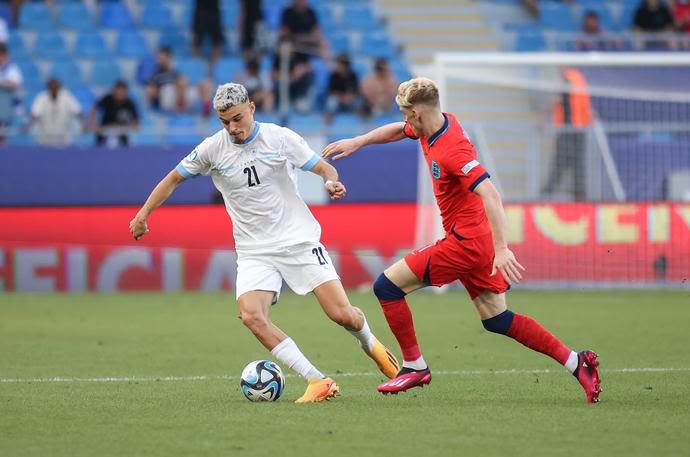 סתיו למקין שחקן הנבחרת הצעירה של ישראל