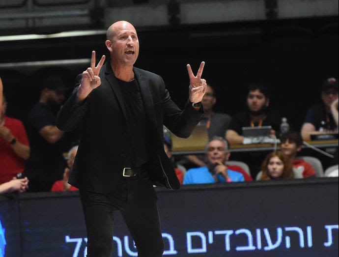 מאמן הפועל גליל עליון ברק פלג