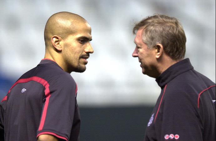 שחקן מנצ'סטר יונייטד לשעבר, חואן סבסטיאן ורון, עם אלכס פרגוסון