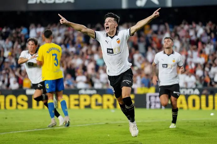 פפלו, שחקן ולנסיה חוגג