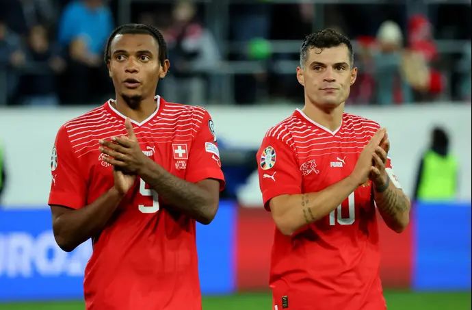 גרניט ג'אקה, מנואל אקנג'י, שחקני נבחרת שוויץ