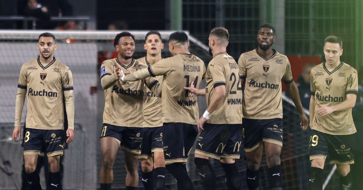 Live report from the French league Lance vs. Paris SaintGermain