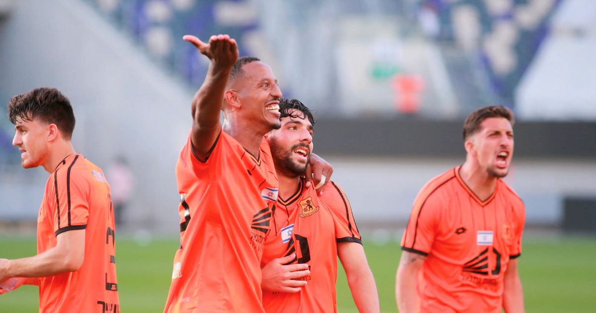 Bnei Yehuda beat Maccabi Jaffa 1:2 in the 90th minute and is close to promotion