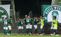 שחקני פלמיירס חוגגים