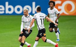 שחקני קורינתיאנס חוגגים