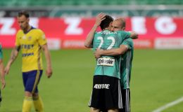 שחקני לגיה ורשה חוגגים