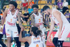 שחקני עירוני נס ציונה