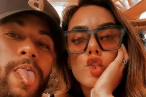 ניימאר ובת הזוג שלו