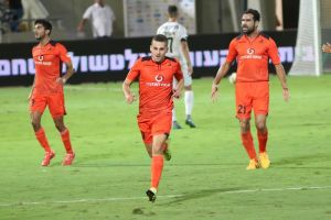 חדד (מימין). בדרך להפועל כפר סבא?