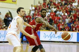 סמית'. ניצחון בשיניים