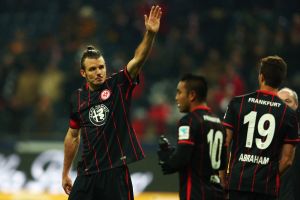 מאייר חוגג. המשחק שלו