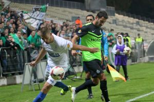 אלגרבלי במאבק עם דגני. יישאר לעונה נוספת