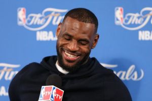 ג'יימס. ישמור על הטריו המנצח?