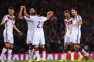 הגרמנים חוגגים. לא הרשימו אבל את מי זה מעניין