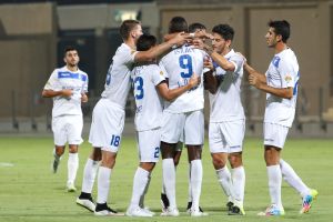 שחקני קש חוגגים את השער