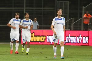 פאנקה (מימין) כבר מסתכל על האתגר הבא