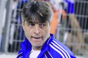 אלי אוחנה. בדרך לצעירה?