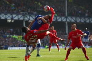 צ'אן במספרת מול פונס מורי